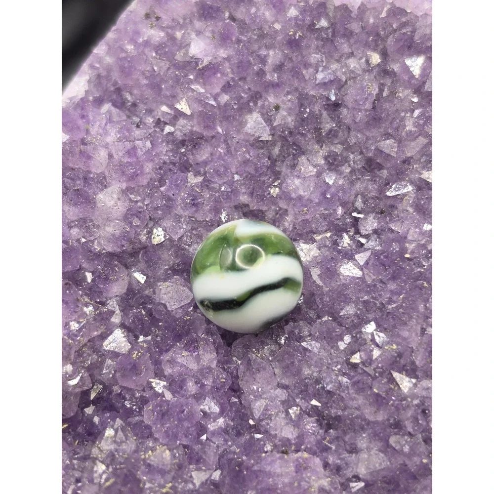 Vintage Ravenswood Intricate Swirl Marble